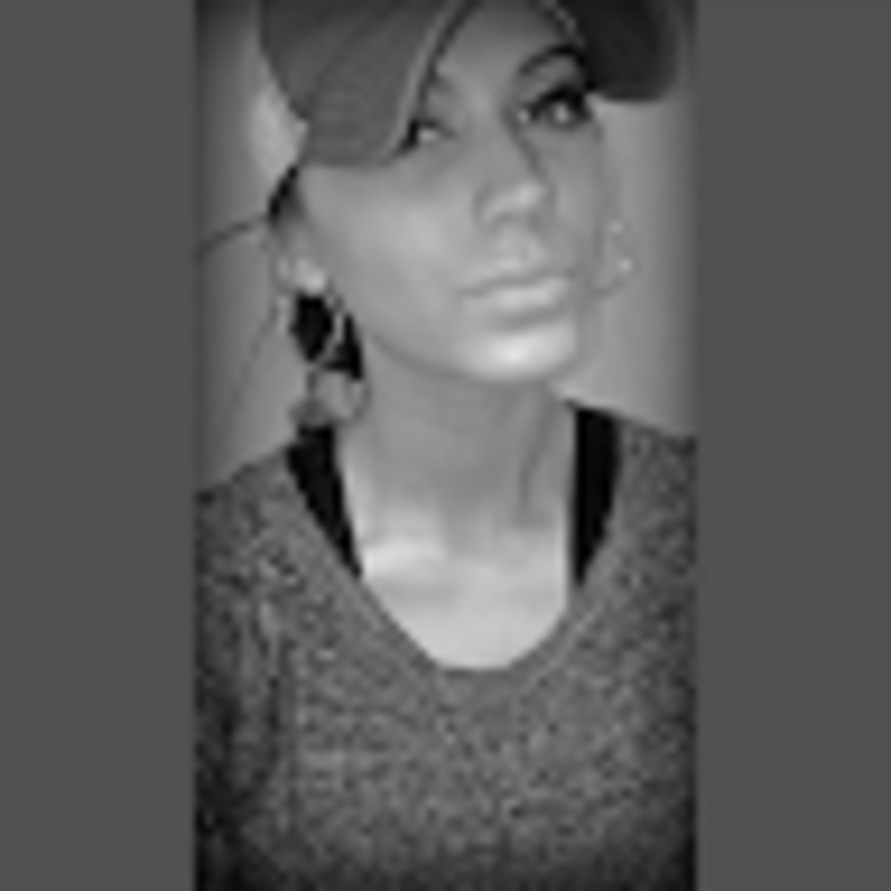 Meet your Posher, Dominique